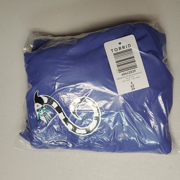 ❤️NWT VINTAGE TORRID TOP - BEETLEJUICE SNAKE FOXY FITTED BOAT NECK SHIRT TEE - Picture 7 of 12